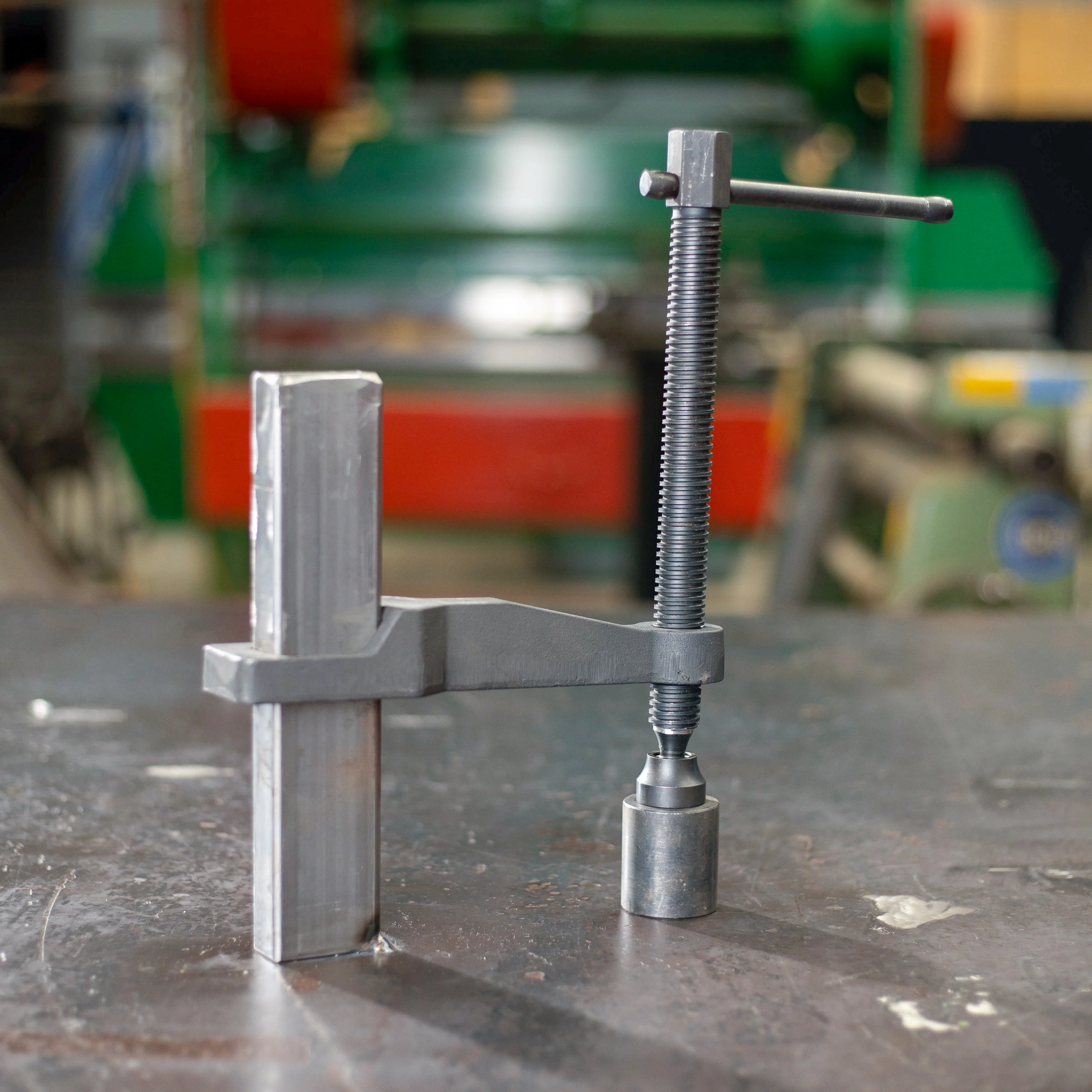 Maximus Bar and Dog Clamp (2 Sets of Clamps) - Image 10