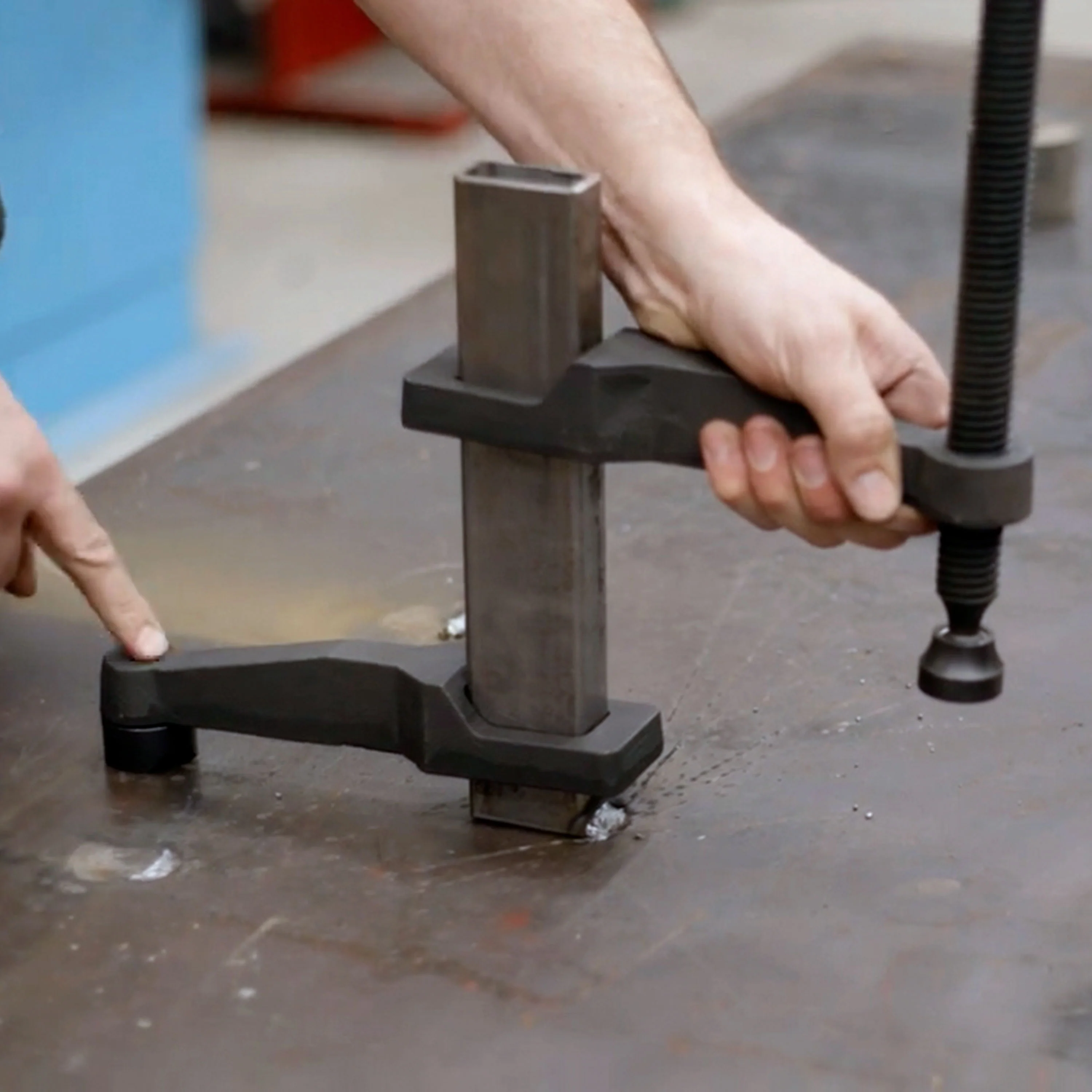 Maximus Bar and Dog Clamp (2 Sets of Clamps) - Image 13