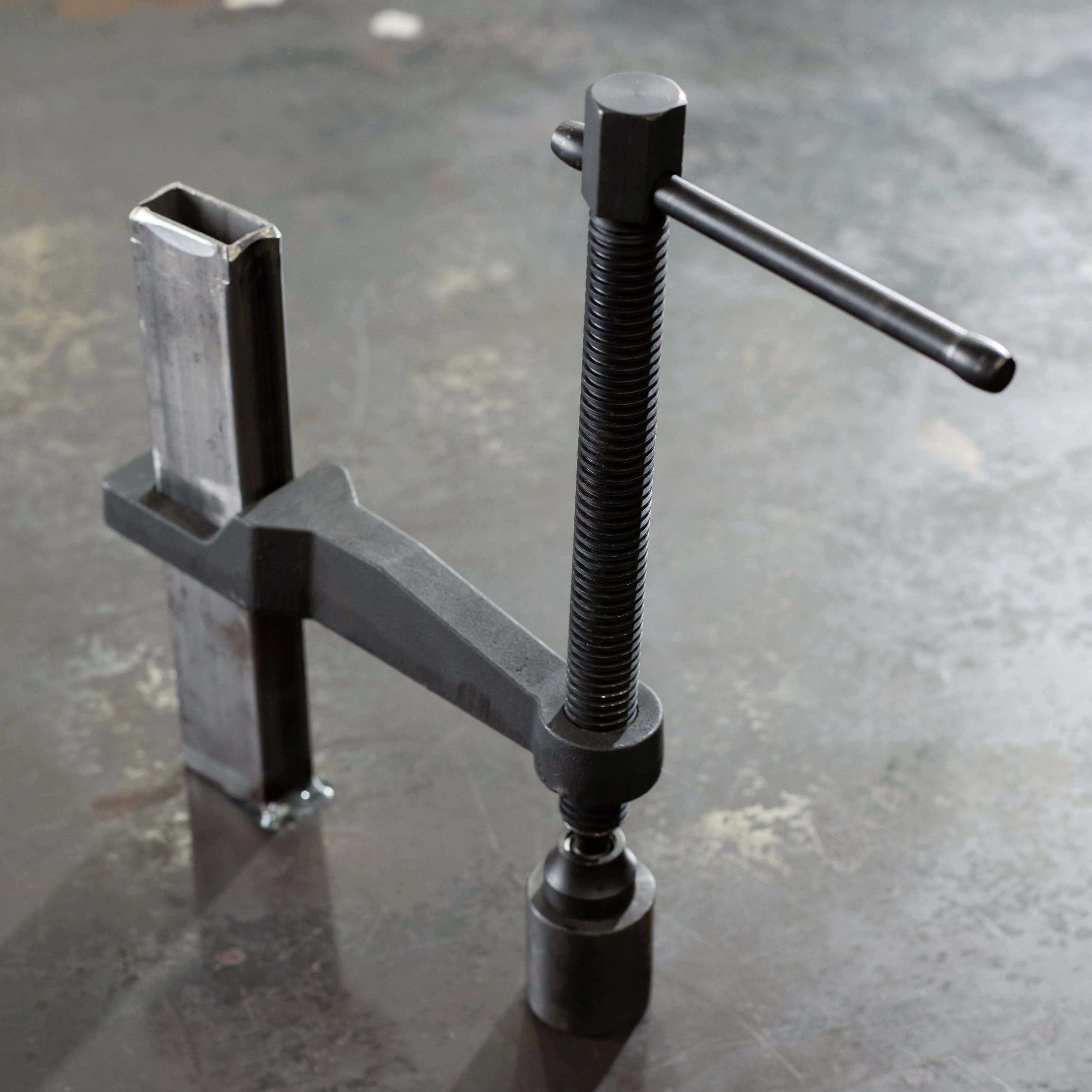 Maximus Bar and Dog Clamp (2 Sets of Clamps) - Image 15